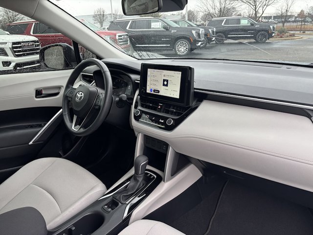2023 Toyota Corolla LE 2WD Cross