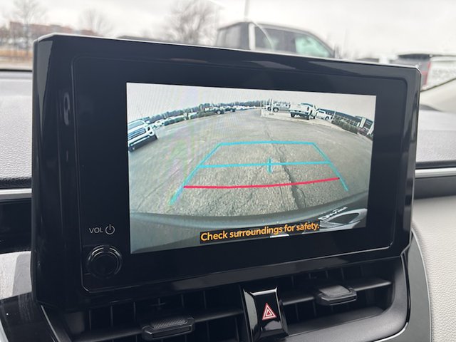 2023 Toyota Corolla LE 2WD Cross
