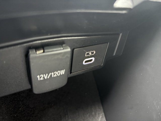 2023 Toyota Corolla LE 2WD Cross