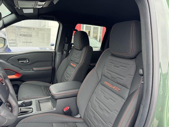 2025 Nissan Frontier PRO-4X 4WD