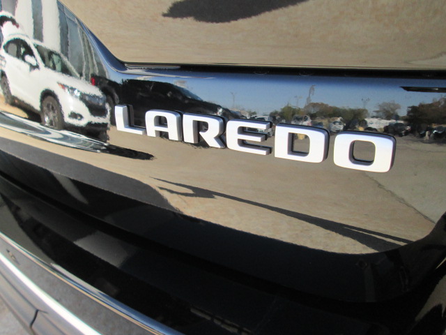 2025 Jeep Grand Cherokee Laredo 2WD