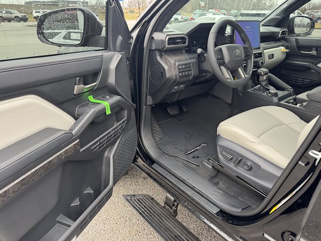 2025 Toyota Tacoma Limited 4WD 5ft Bed