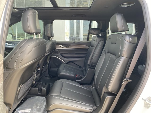 2025 Jeep Grand Cherokee Limited 4WD L