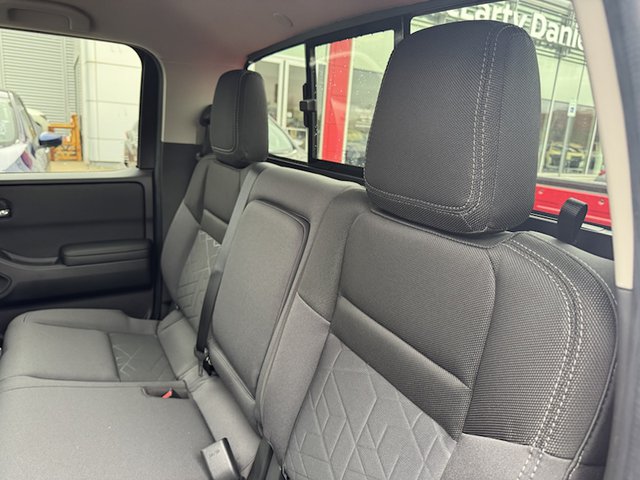 2025 Nissan Frontier SV 4WD
