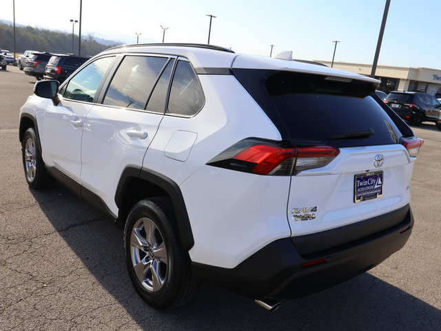 2022 Toyota RAV4 XLE FWD