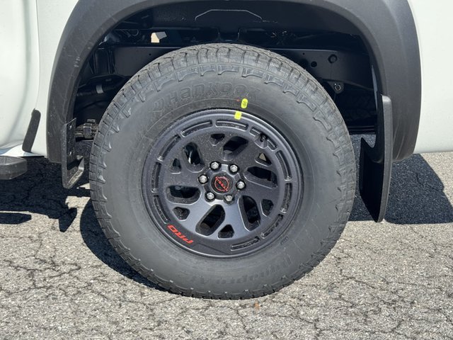 2025 Nissan Frontier PRO-4X 4WD