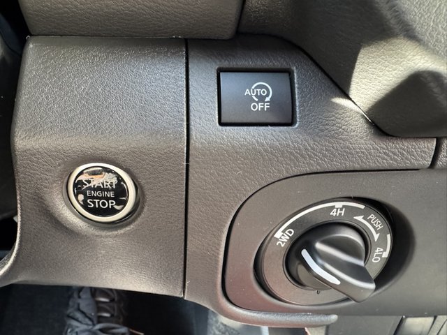 2025 Nissan Frontier PRO-4X 4WD