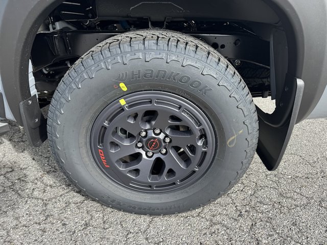 2025 Nissan Frontier PRO-4X 4WD