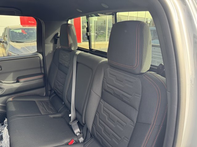 2025 Nissan Frontier PRO-4X 4WD