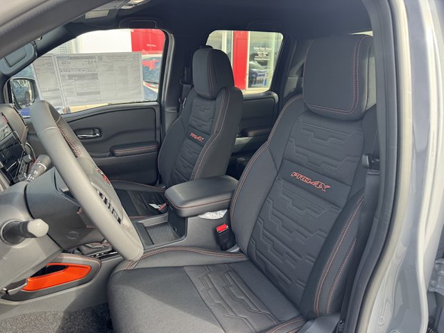 2025 Nissan Frontier PRO-4X 4WD