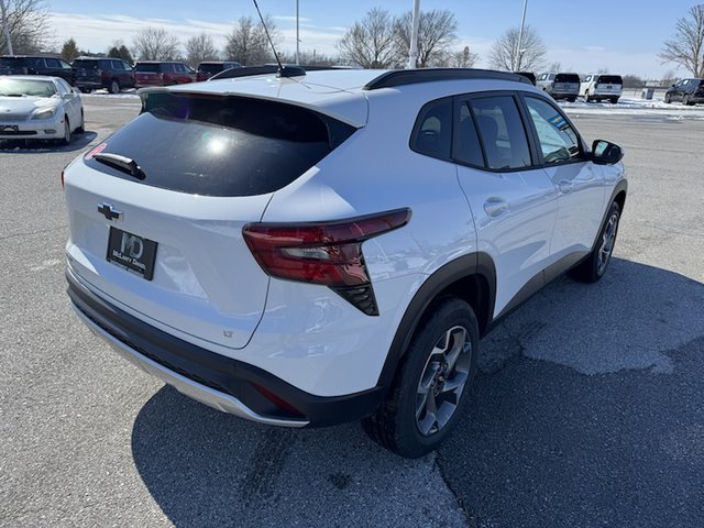 2025 Chevrolet Trax LT FWD