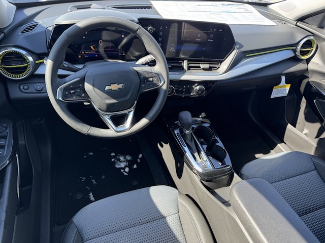 2025 Chevrolet Trax LT FWD