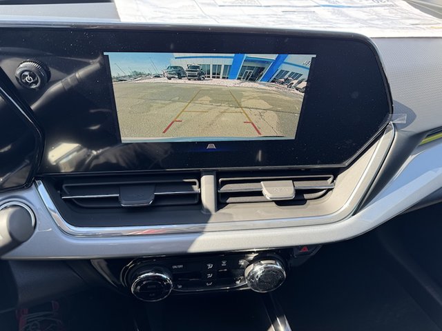 2025 Chevrolet Trax LT FWD