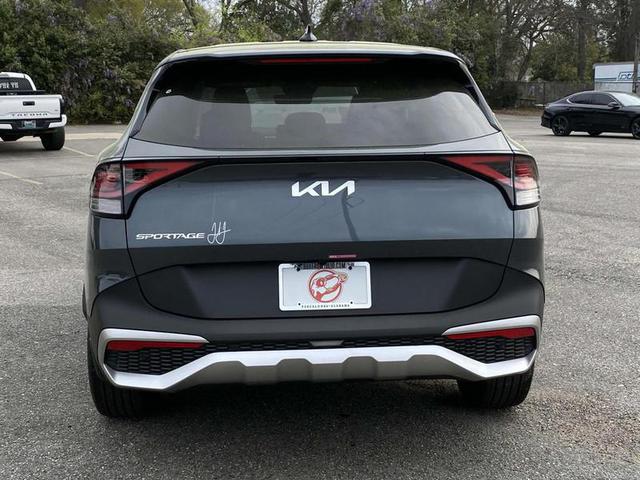 2024 Kia Sportage EX FWD