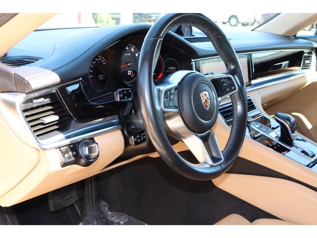 2018 Porsche Panamera 4 AWD