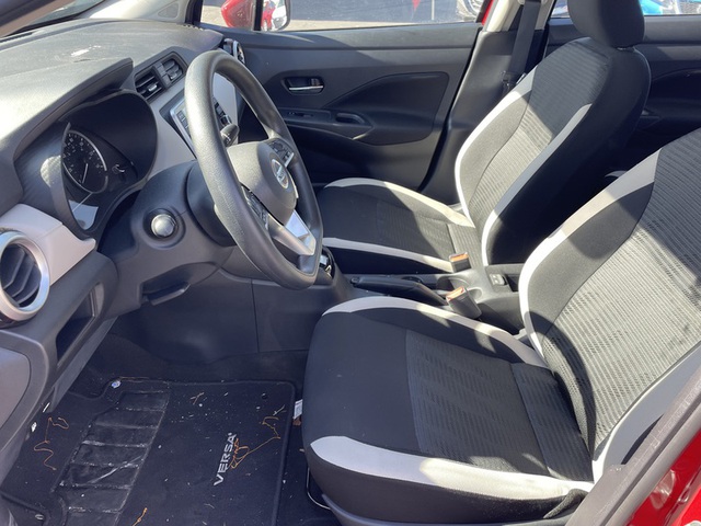 2022 Nissan Versa SV