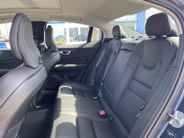 2024 Volvo S60 Plus Dark Theme