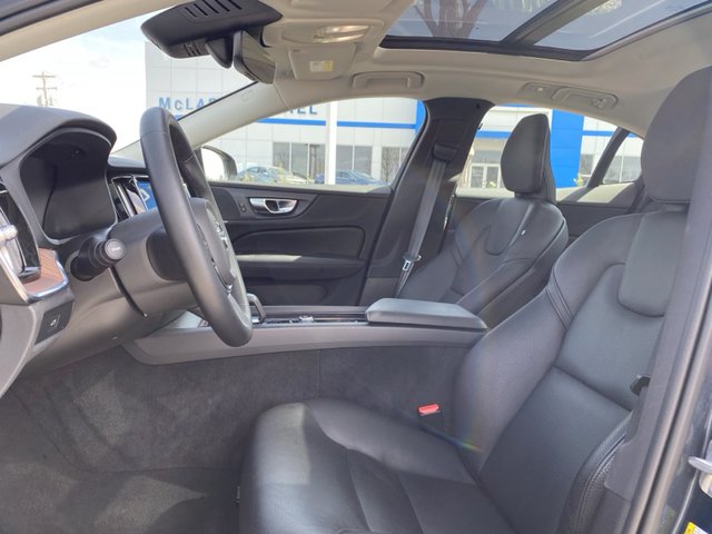 2024 Volvo S60 Plus Dark Theme