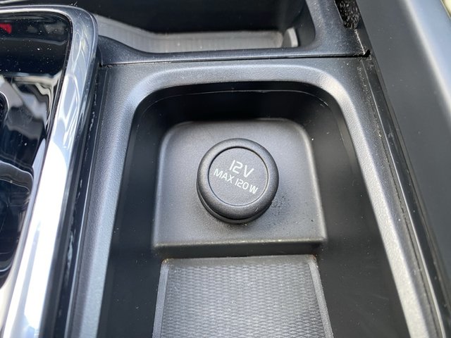 2024 Volvo S60 Plus Dark Theme