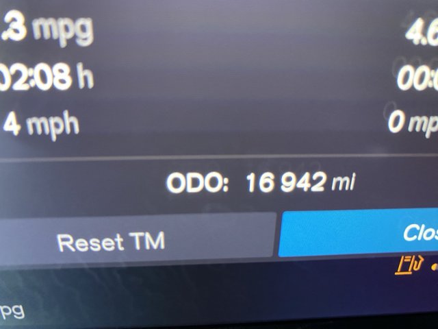 2024 Volvo S60 Plus Dark Theme