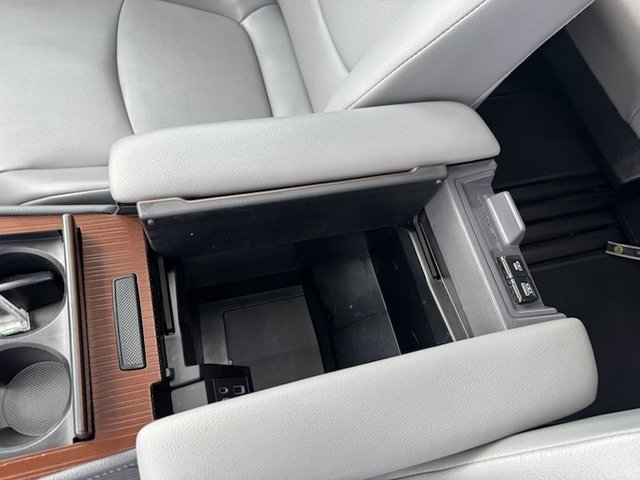 2022 Toyota Sienna Hybrid XLE FWD 7-Pass