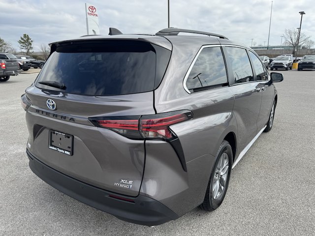 2022 Toyota Sienna Hybrid XLE FWD 7-Pass