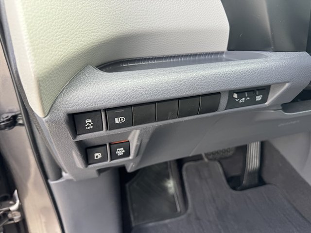 2022 Toyota Sienna Hybrid XLE FWD 7-Pass