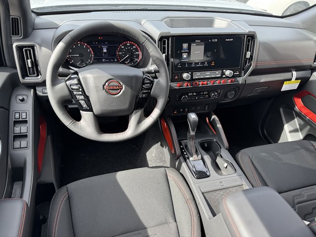 2025 Nissan Frontier PRO-4X 4WD