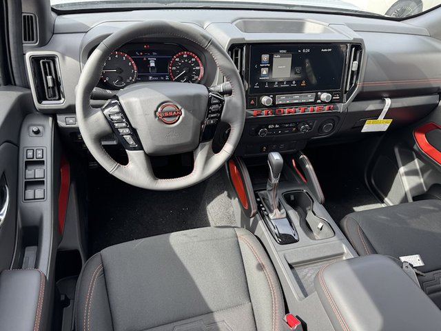 2025 Nissan Frontier PRO-4X 4WD