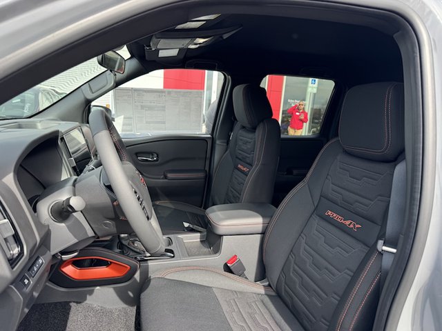 2025 Nissan Frontier PRO-4X 4WD