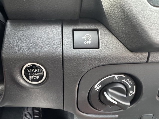 2025 Nissan Frontier PRO-4X 4WD