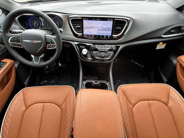 2025 Chrysler Pacifica Pinnacle FWD