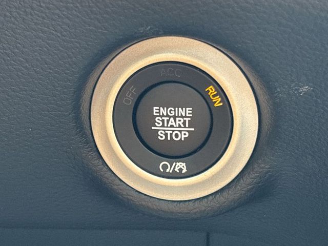 2025 Chrysler Pacifica Pinnacle FWD