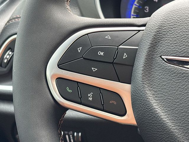 2025 Chrysler Pacifica Pinnacle FWD