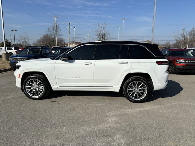 2023 Jeep Grand Cherokee Summit 2WD