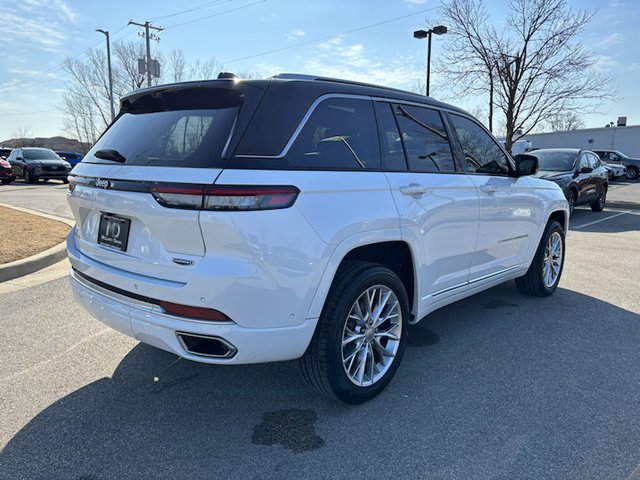 2023 Jeep Grand Cherokee Summit 2WD
