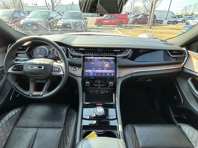 2023 Jeep Grand Cherokee Summit 2WD