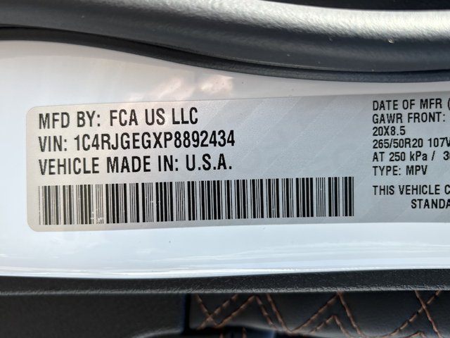 2023 Jeep Grand Cherokee Summit 2WD