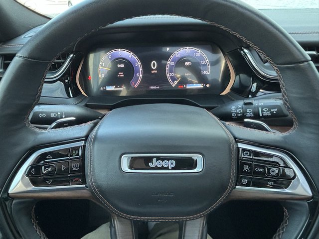2023 Jeep Grand Cherokee Summit 2WD
