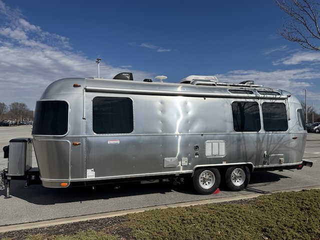 2021 Airstream International 