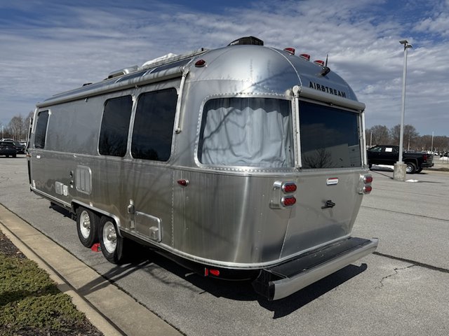 2021 Airstream International 