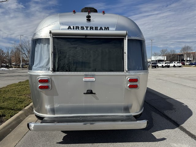 2021 Airstream International 