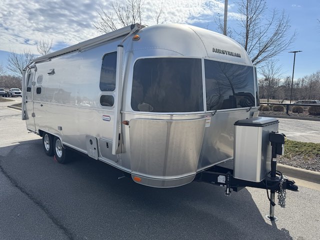2021 Airstream International 