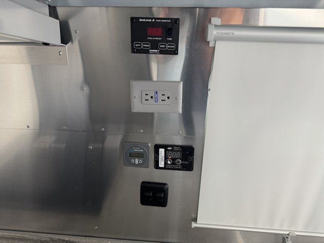 2021 Airstream International 