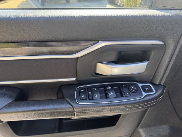 2024 Ram 3500 SLT 4WD 172WB