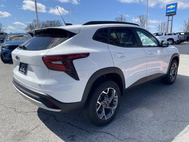 2025 Chevrolet Trax LT FWD