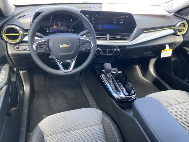 2025 Chevrolet Trax LT FWD