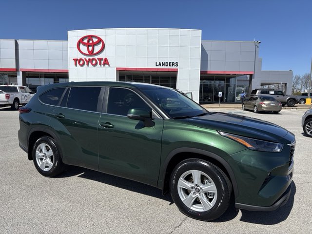 2024 Toyota Highlander LE FWD