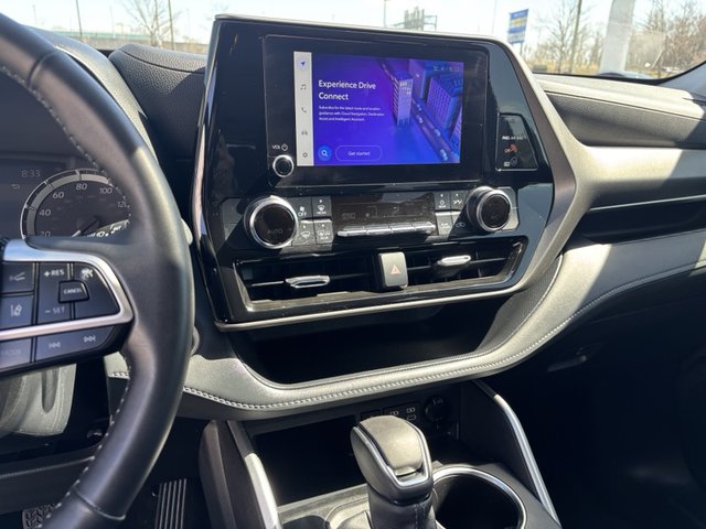2024 Toyota Highlander LE FWD
