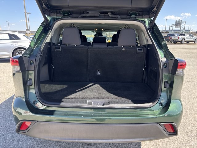 2024 Toyota Highlander LE FWD